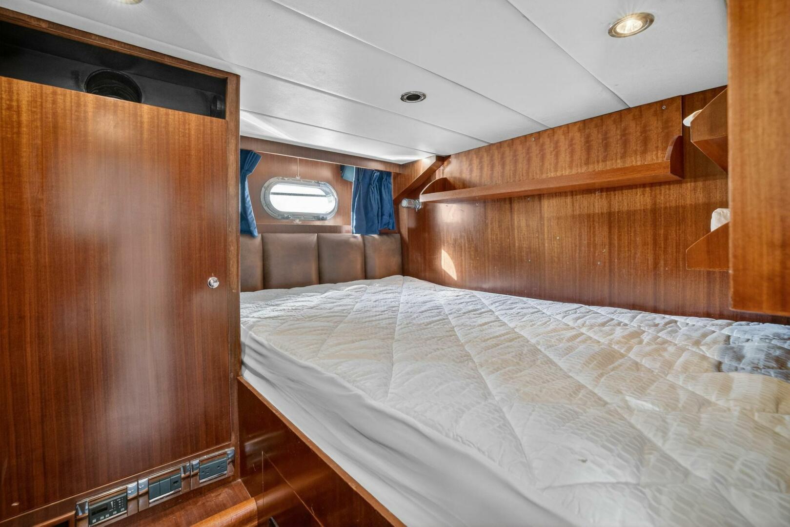 2009 Horizon - Image 32