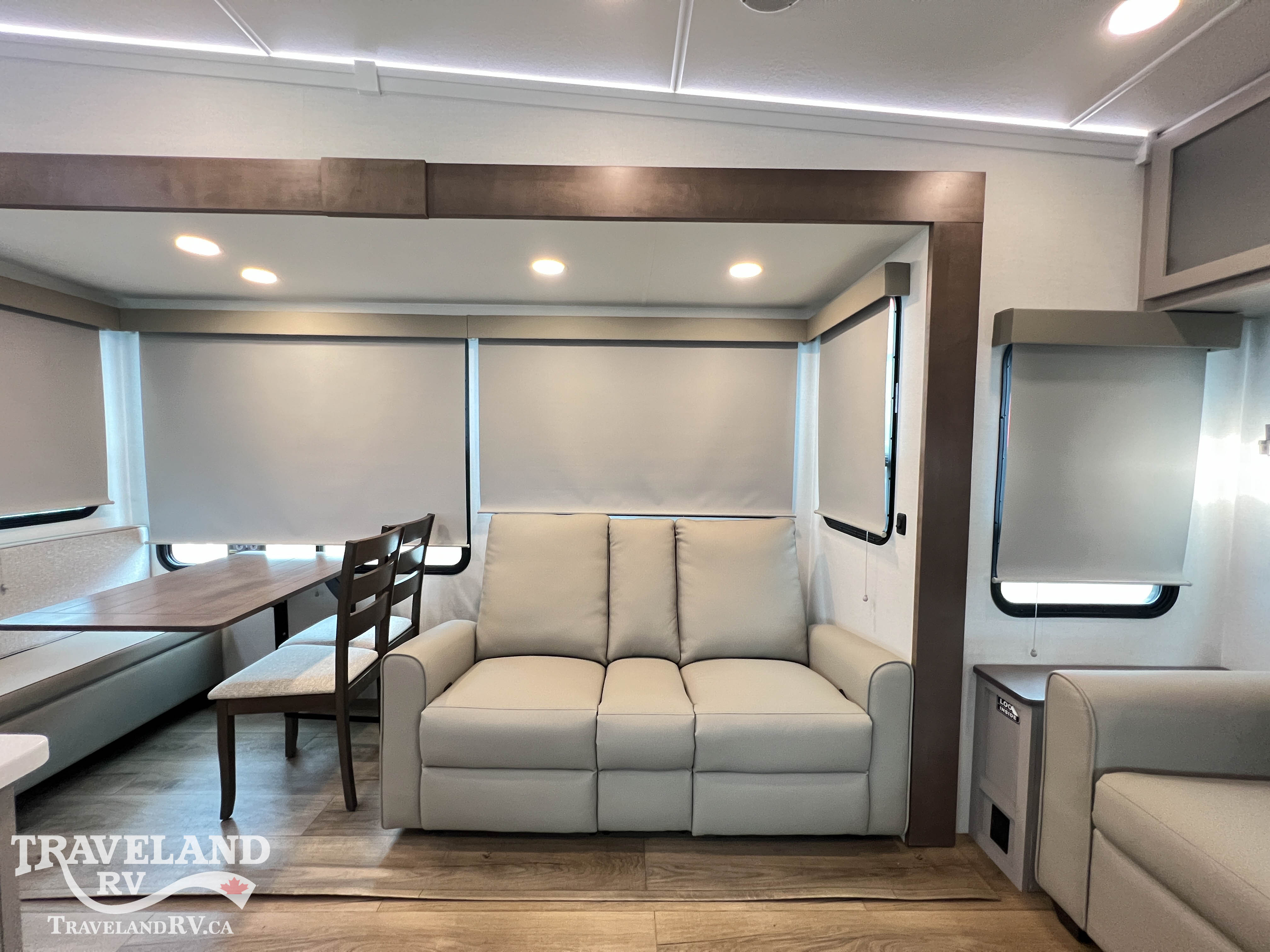 2026 Alliance RV Avenue 32RLS - Image 13