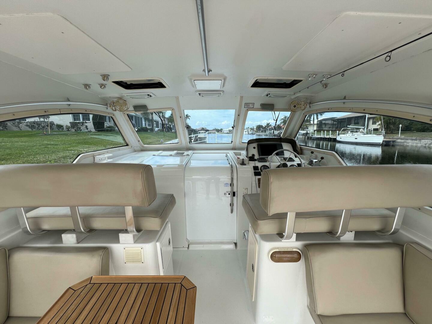 2000 Mainship Pilot 34 - Image 7