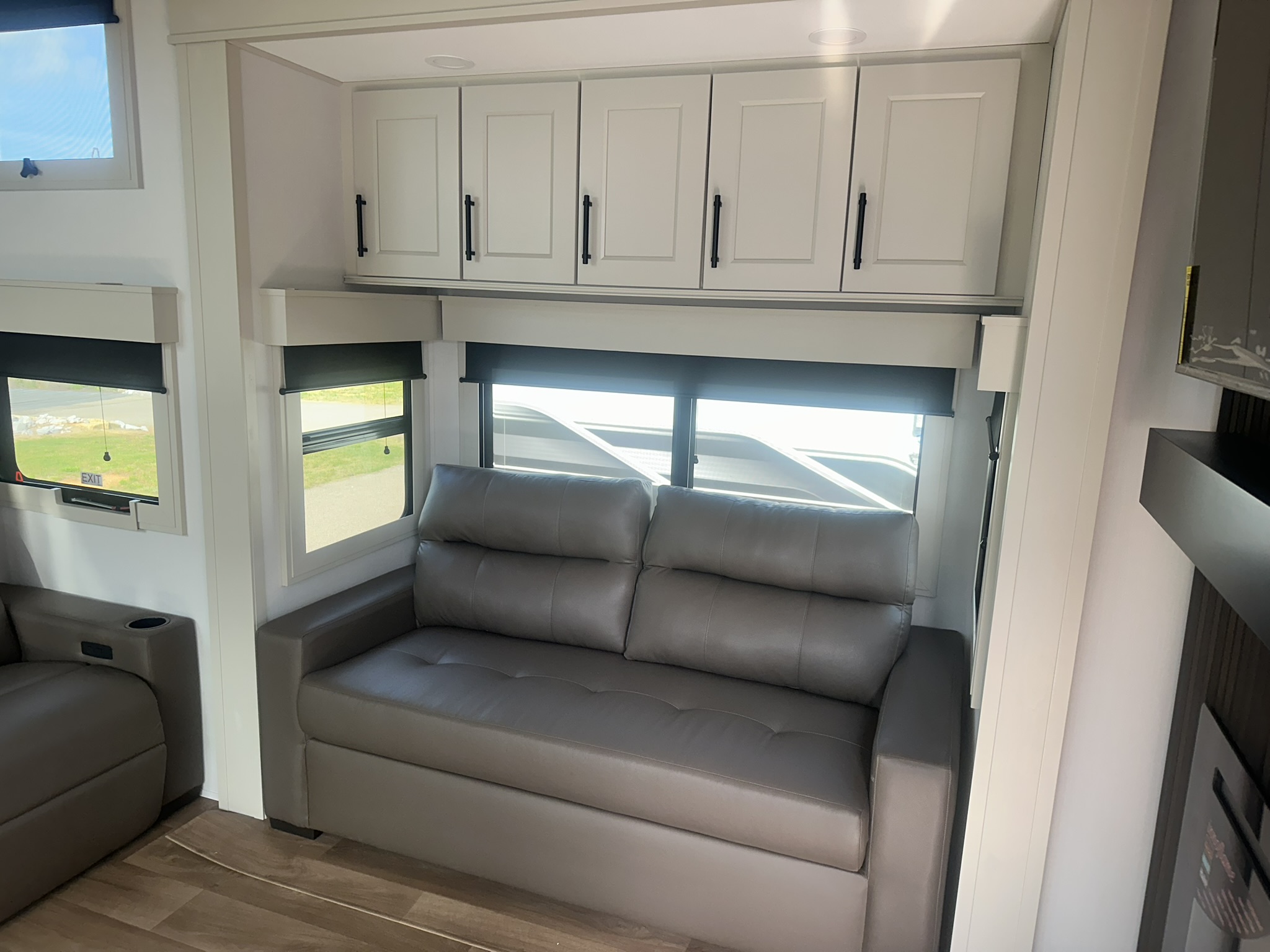 2026 GRAND DESIGN SOLITUDE 390RK - Image 13