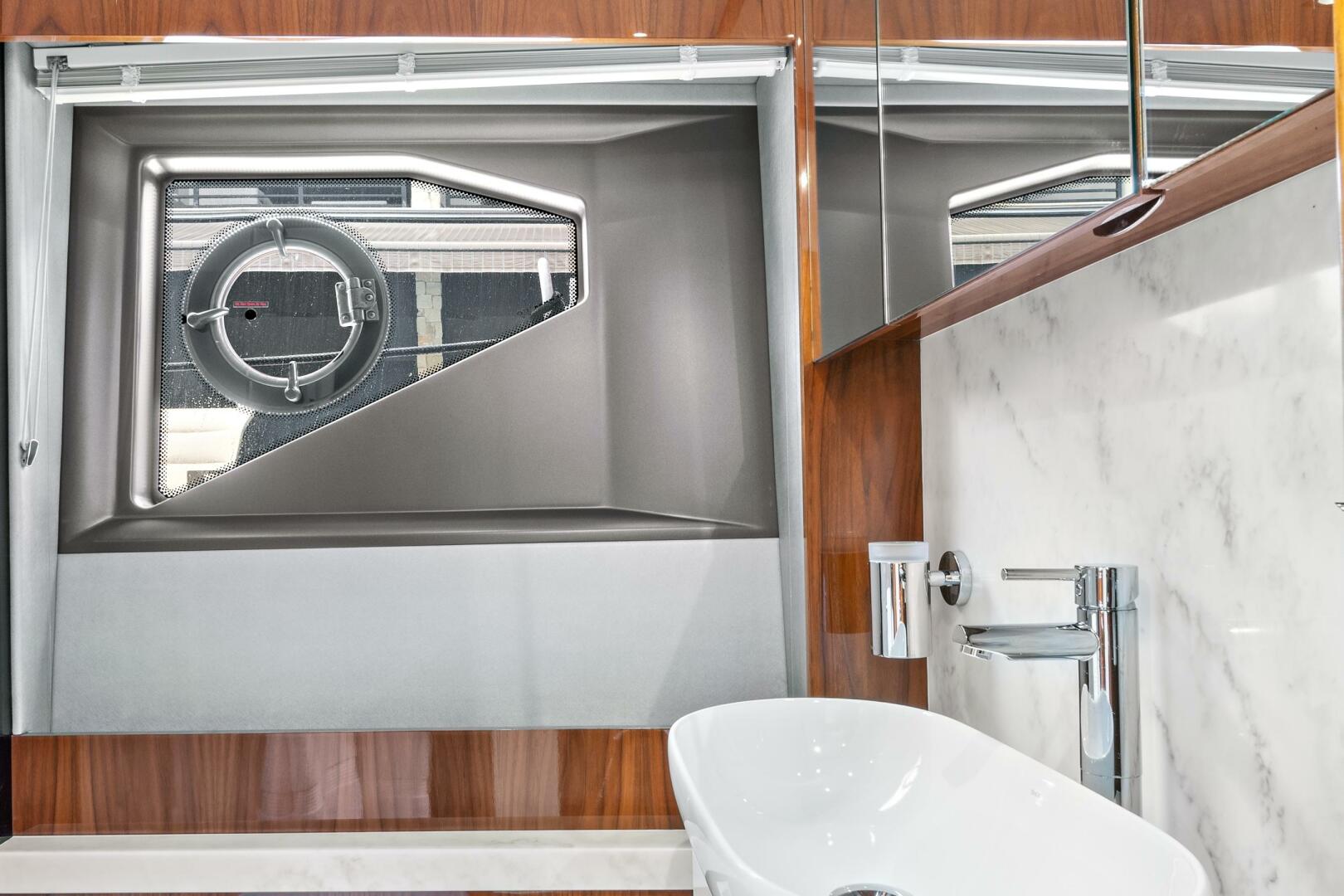 2020 Sunseeker Manhattan 52 - Image 28