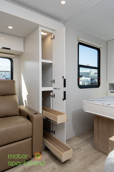 2026 Winnebago Thrive 22MLS - Image 39