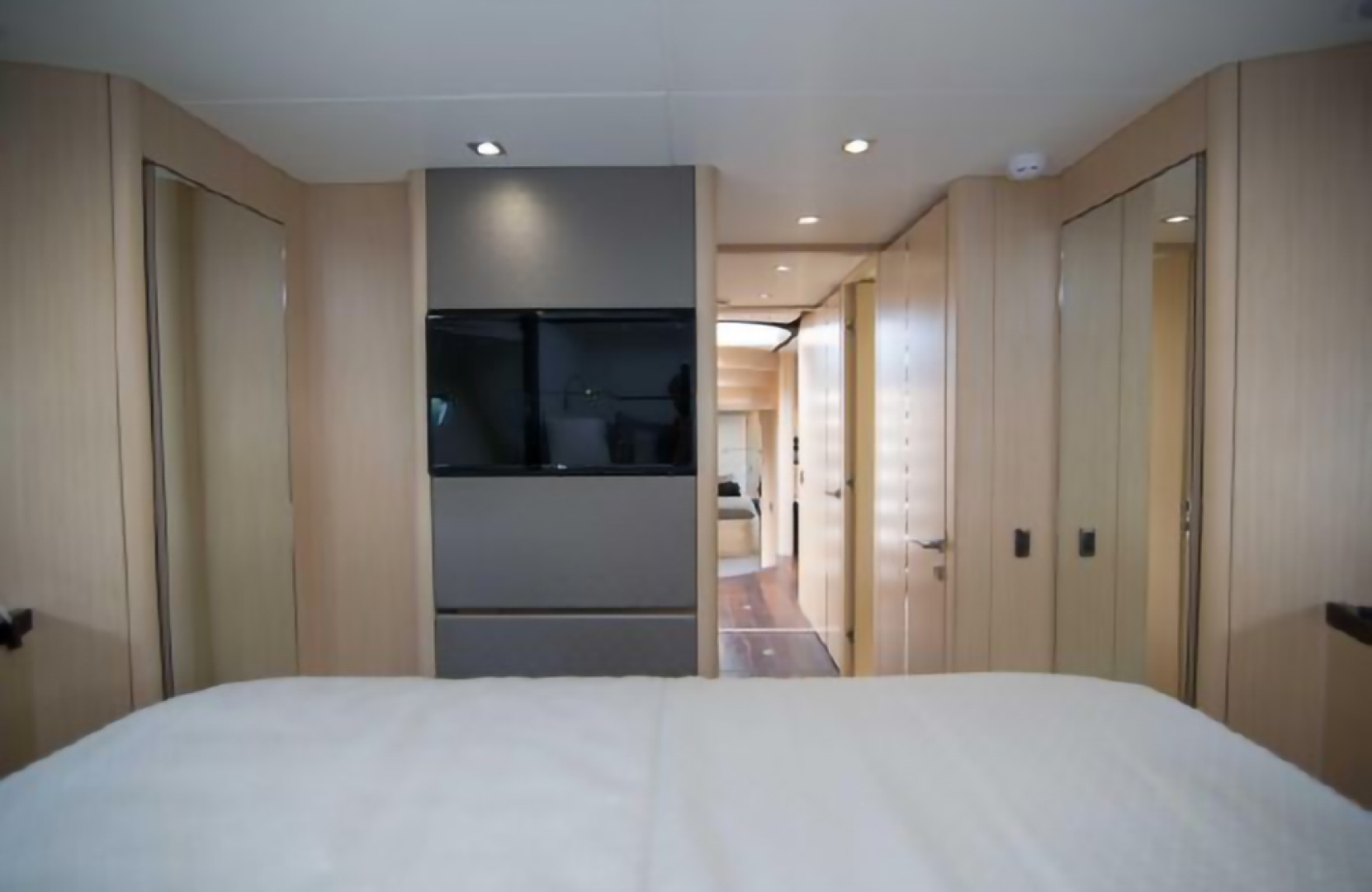 2018 Sunseeker Predator - Image 37