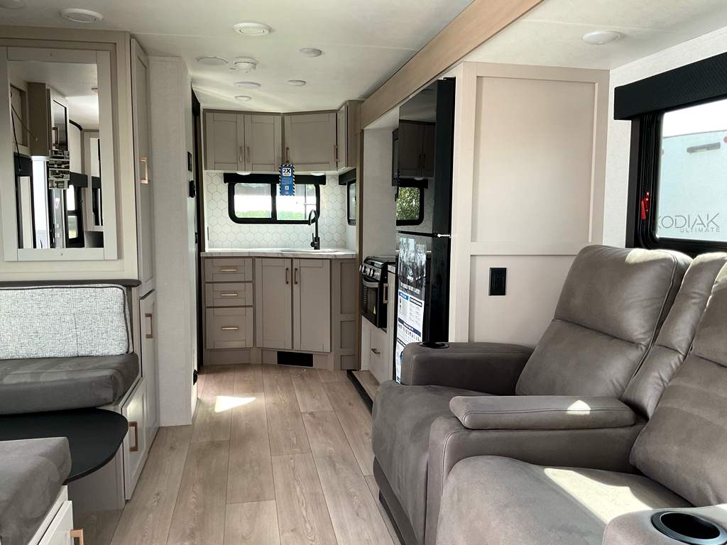 2027 JAYCO Jay Feather 21MML - Image 7