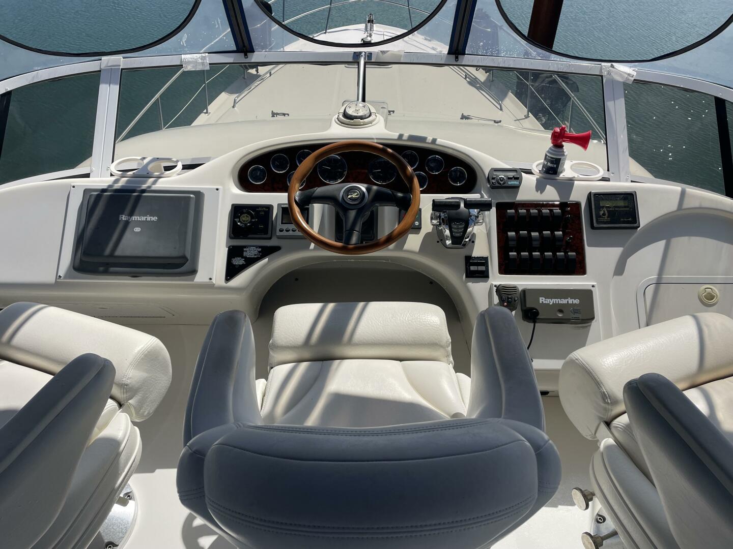 2000 Sea Ray 400 Sedan Bridge - Image 23