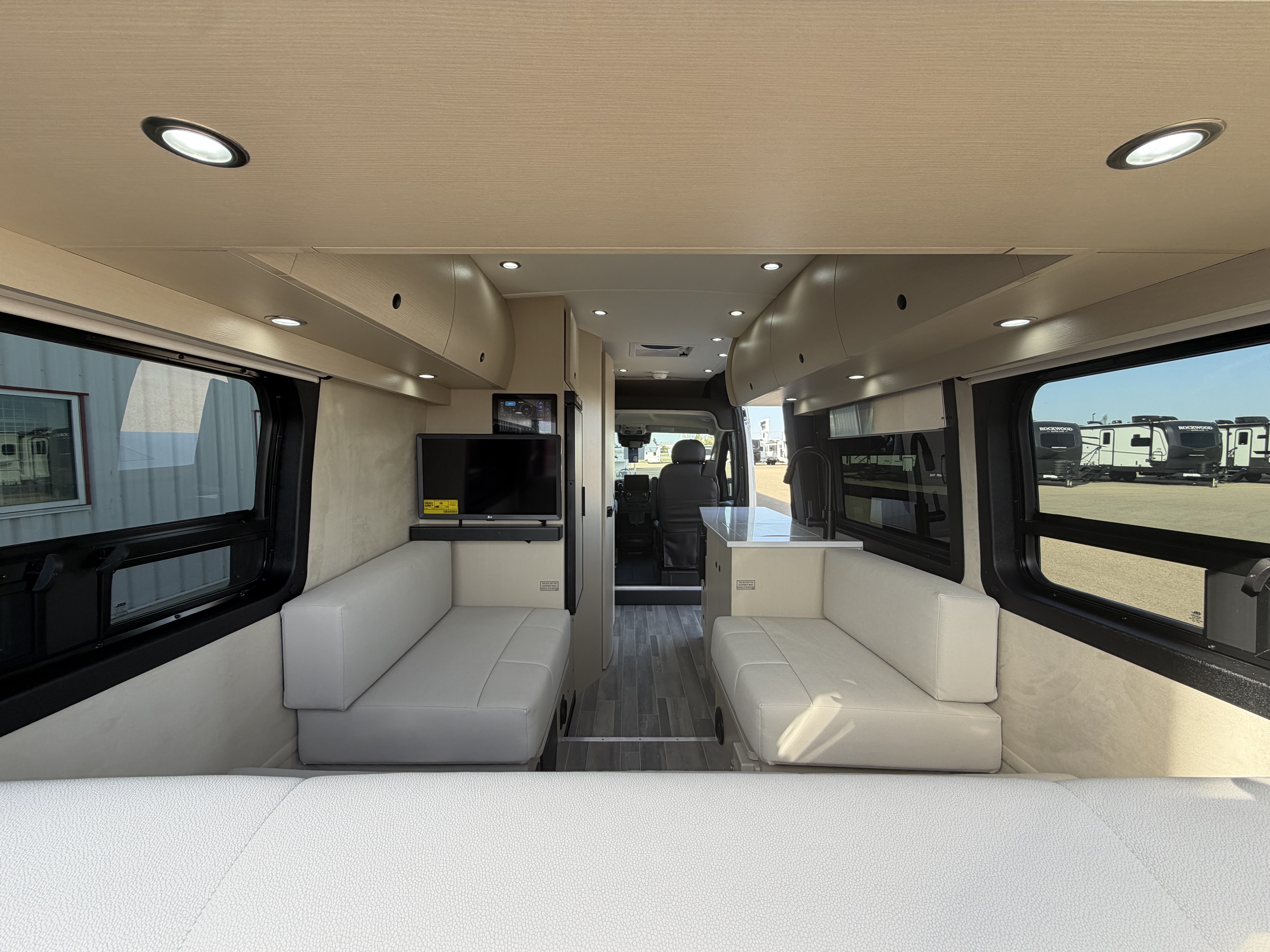 2027 Pleasure-Way Lexor TS - Image 4