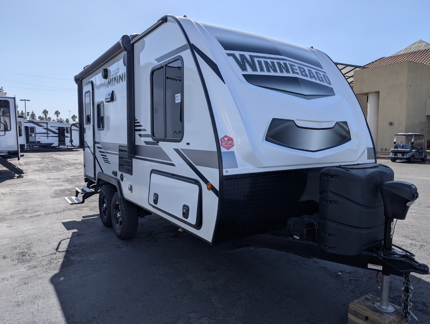 2021 Winnebago Micro Minnie 1808FBS - Image 1