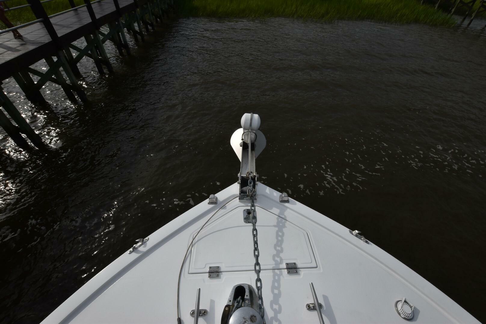 2001 Carolina Classic 28 Express Fisherman - Image 2