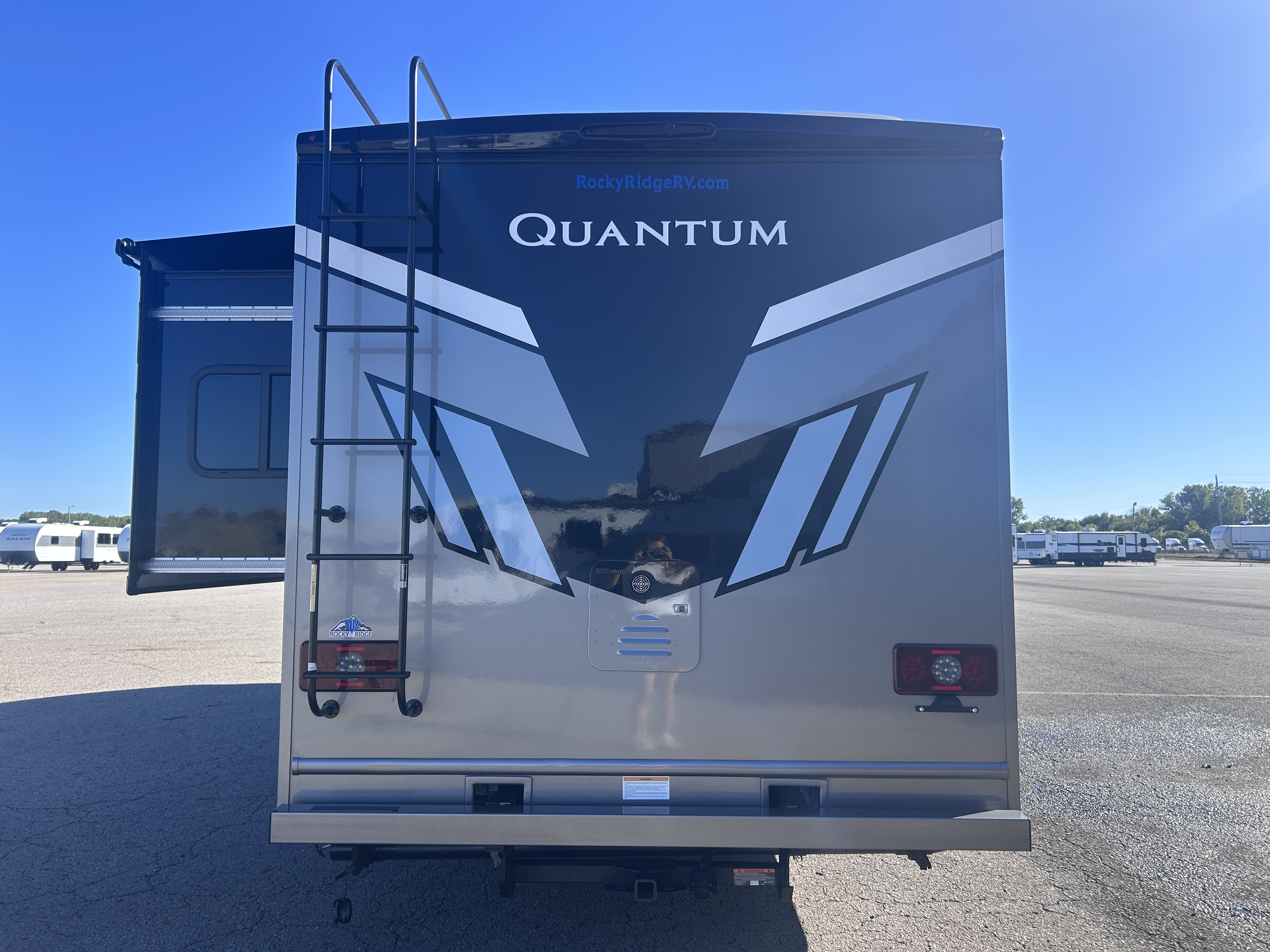 2027 Thor Motor Coach QUANTUM KW29 - Image 7