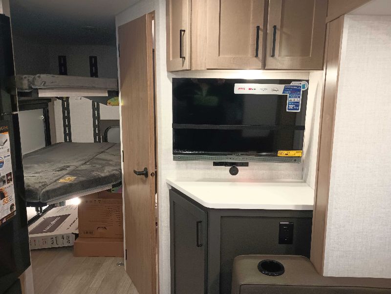 2026 Ember RV Overland Series 221MSL - Image 8