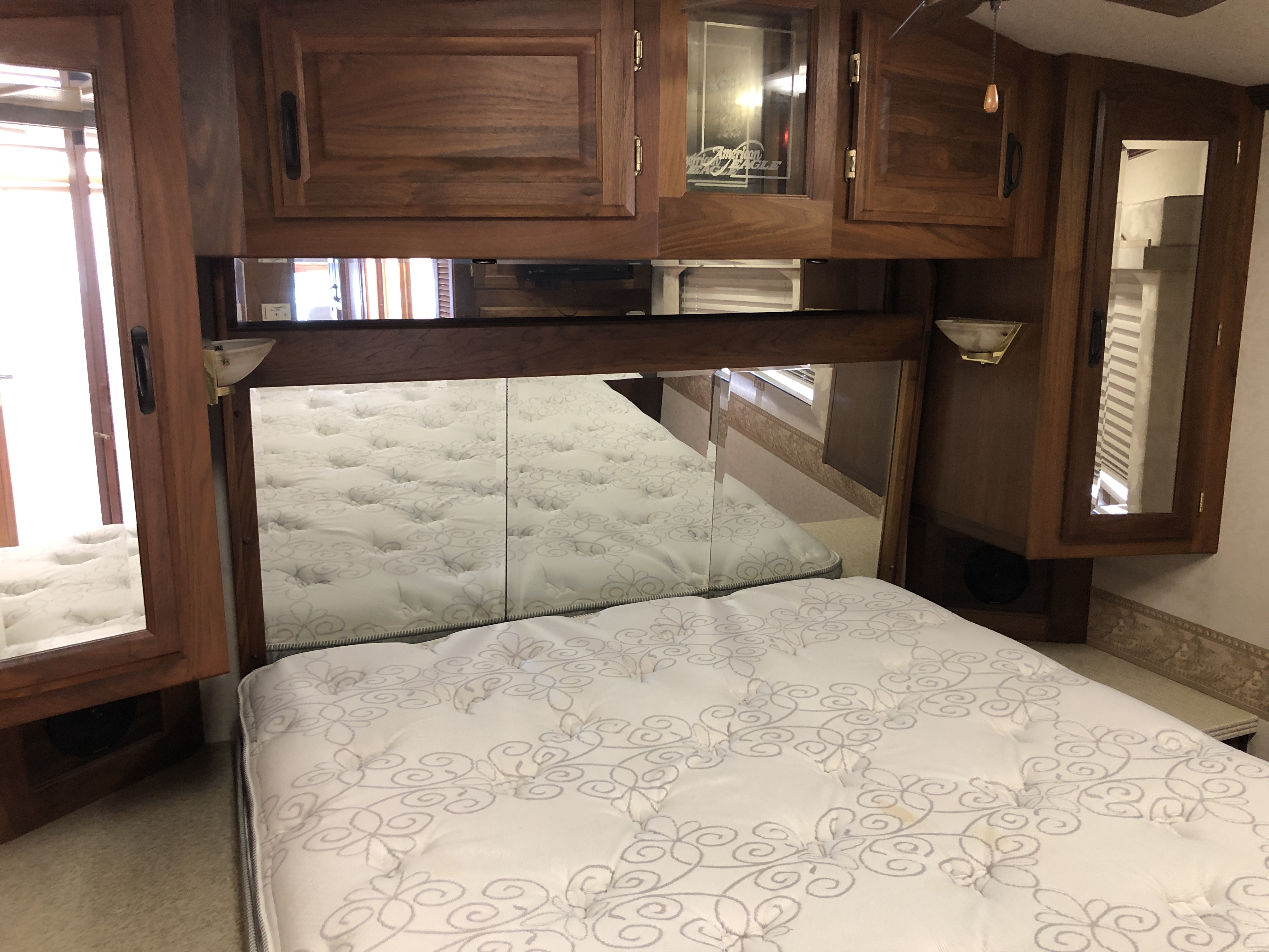 1999 Fleetwood American Eagle 40EVS - Image 28