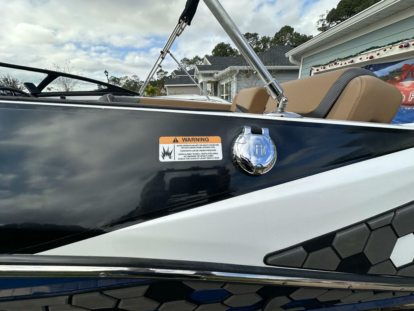 2021 Scarab 215 Base - Image 28