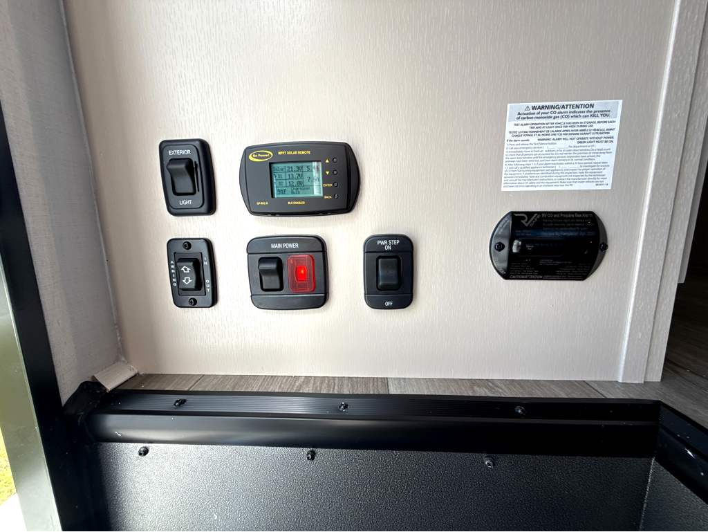 2027 JAYCO REDHAWK SE 22C - Image 32