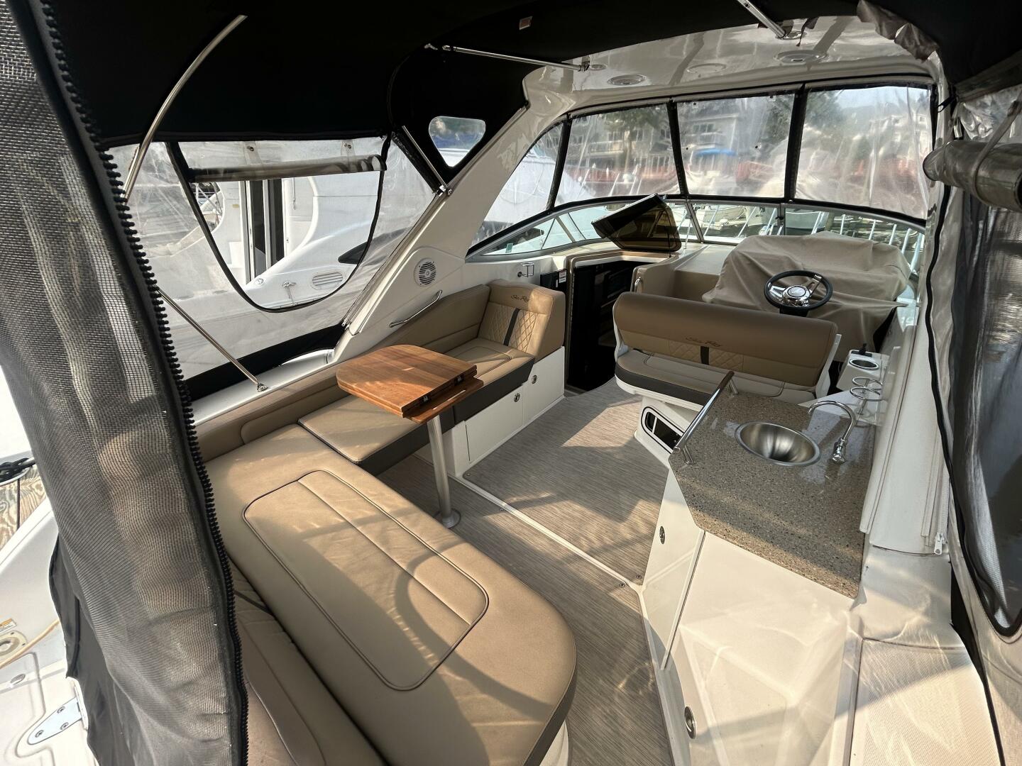 2016 Sea Ray 310 Sundancer - Image 4