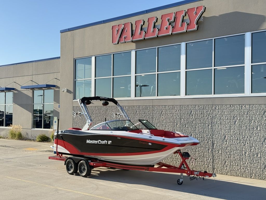 2019 MasterCraft XT22 - Image 78