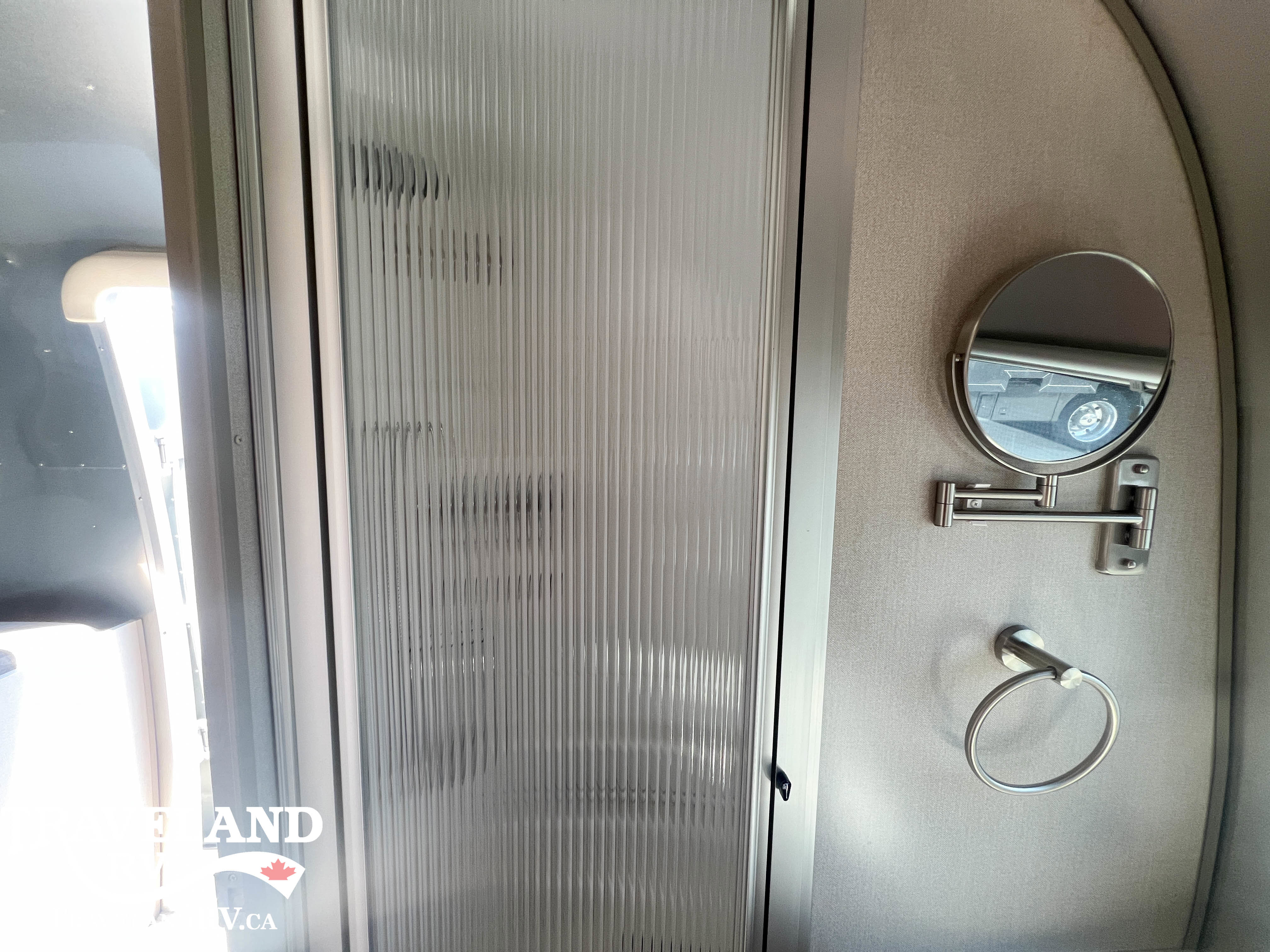 2025 Airstream Caravel 22FB - Image 25