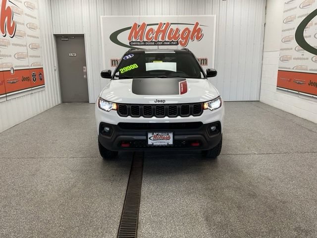 2025 Jeep Compass Trailhawk 4x4 - Image 2