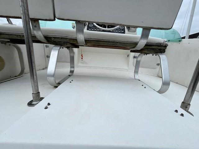 1982 BERTRAM 28 Flybridge Standard - Image 6