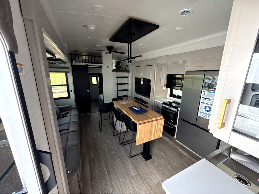 2027 JAYCO NORTH POINT 375TBDB - Image 5