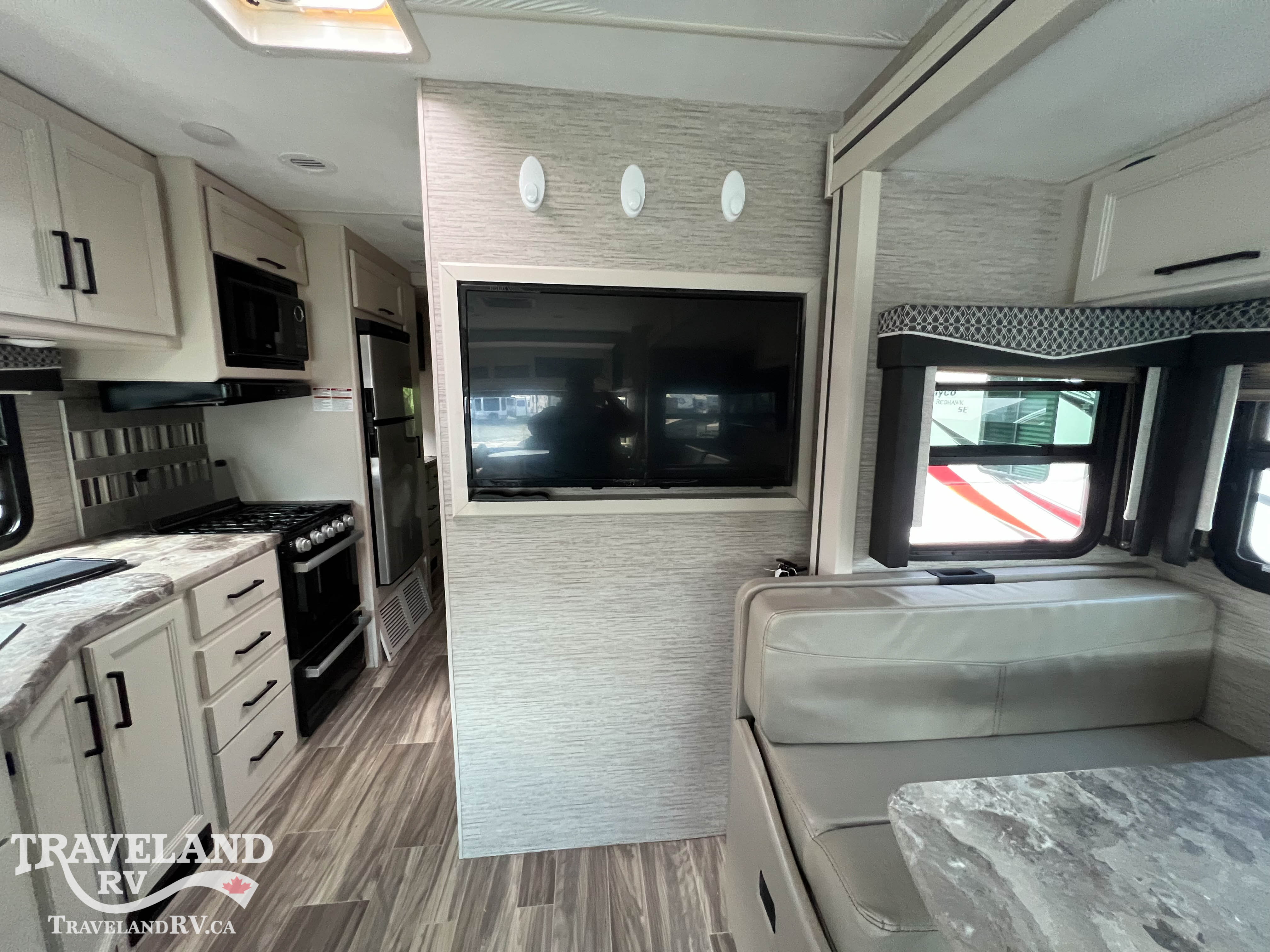 2022 Thor Motor Coach ACE 33.1 - Image 13