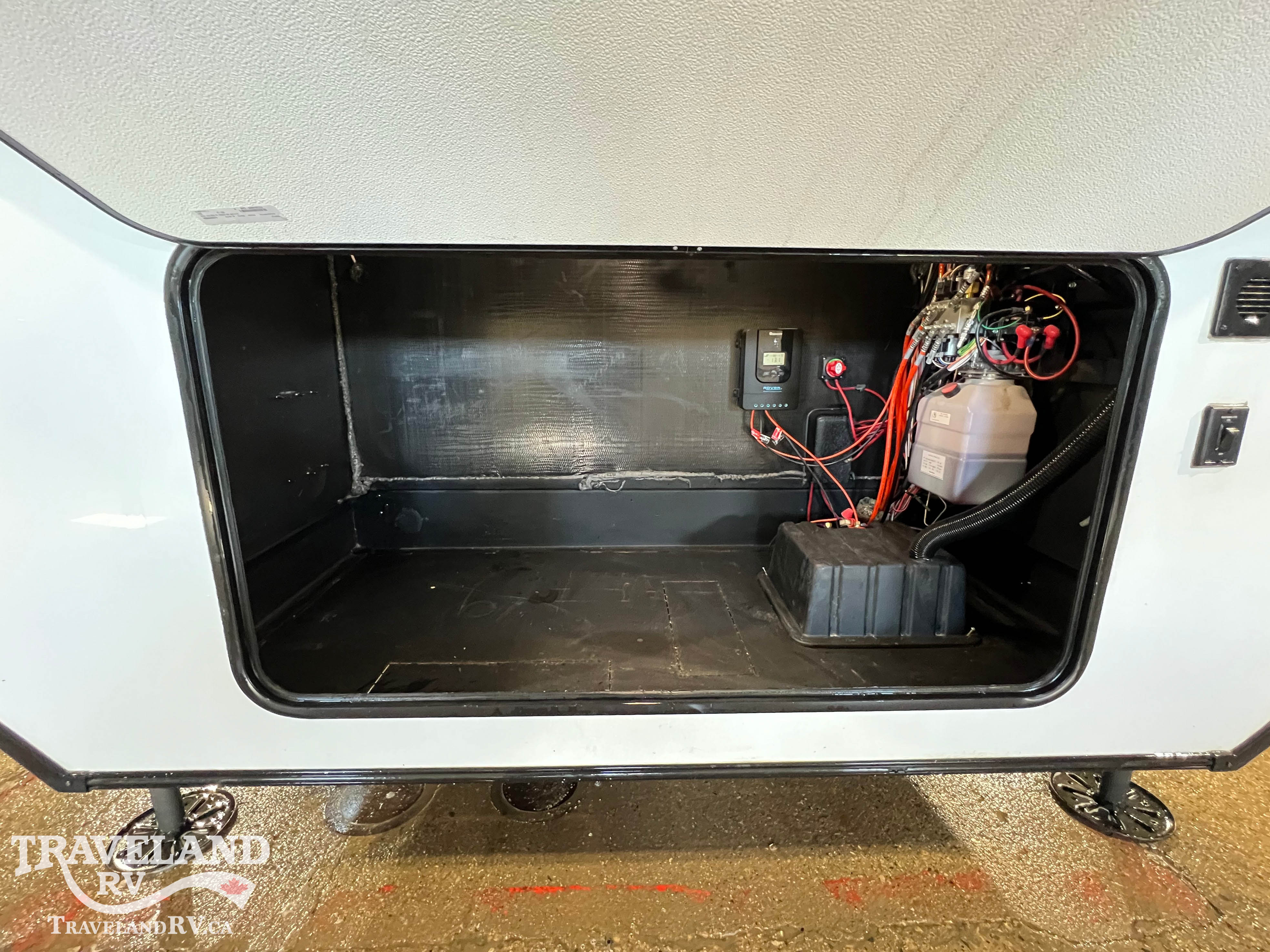 2023 Alliance RV Paradigm 382RK - Image 7