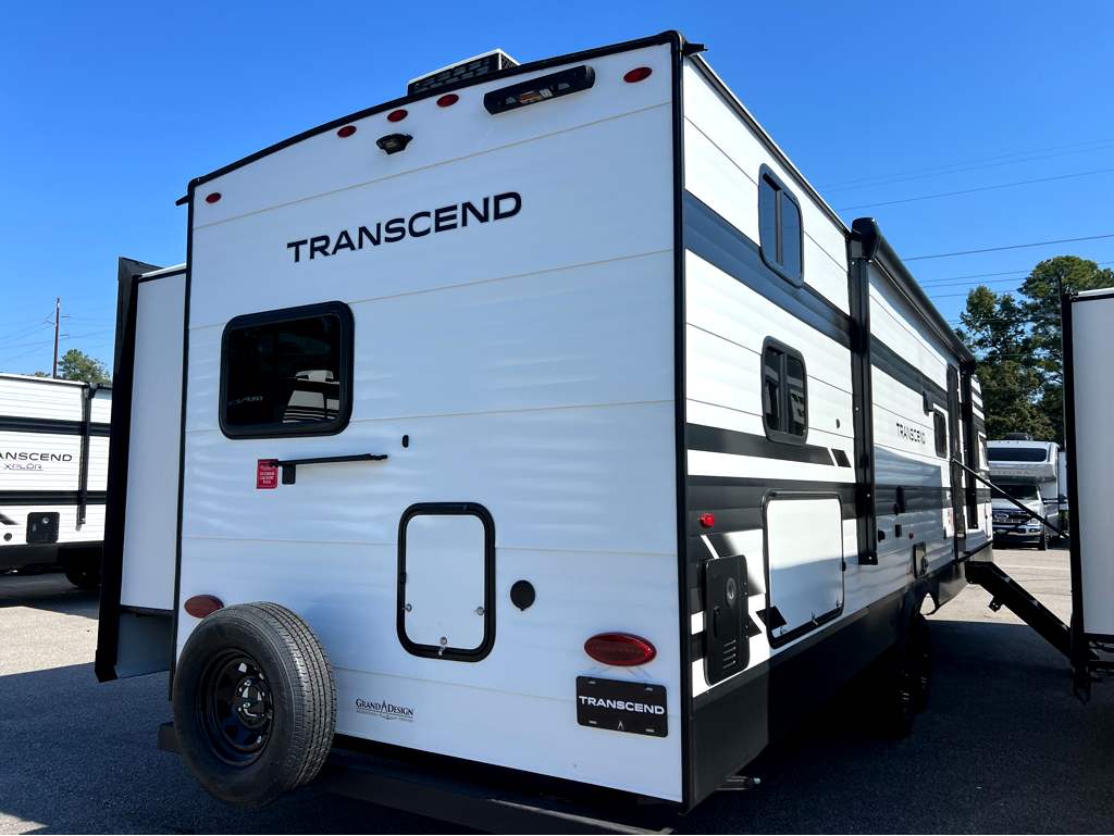 2027 GRAND DESIGN TRANSCEND 335BHT - Image 4
