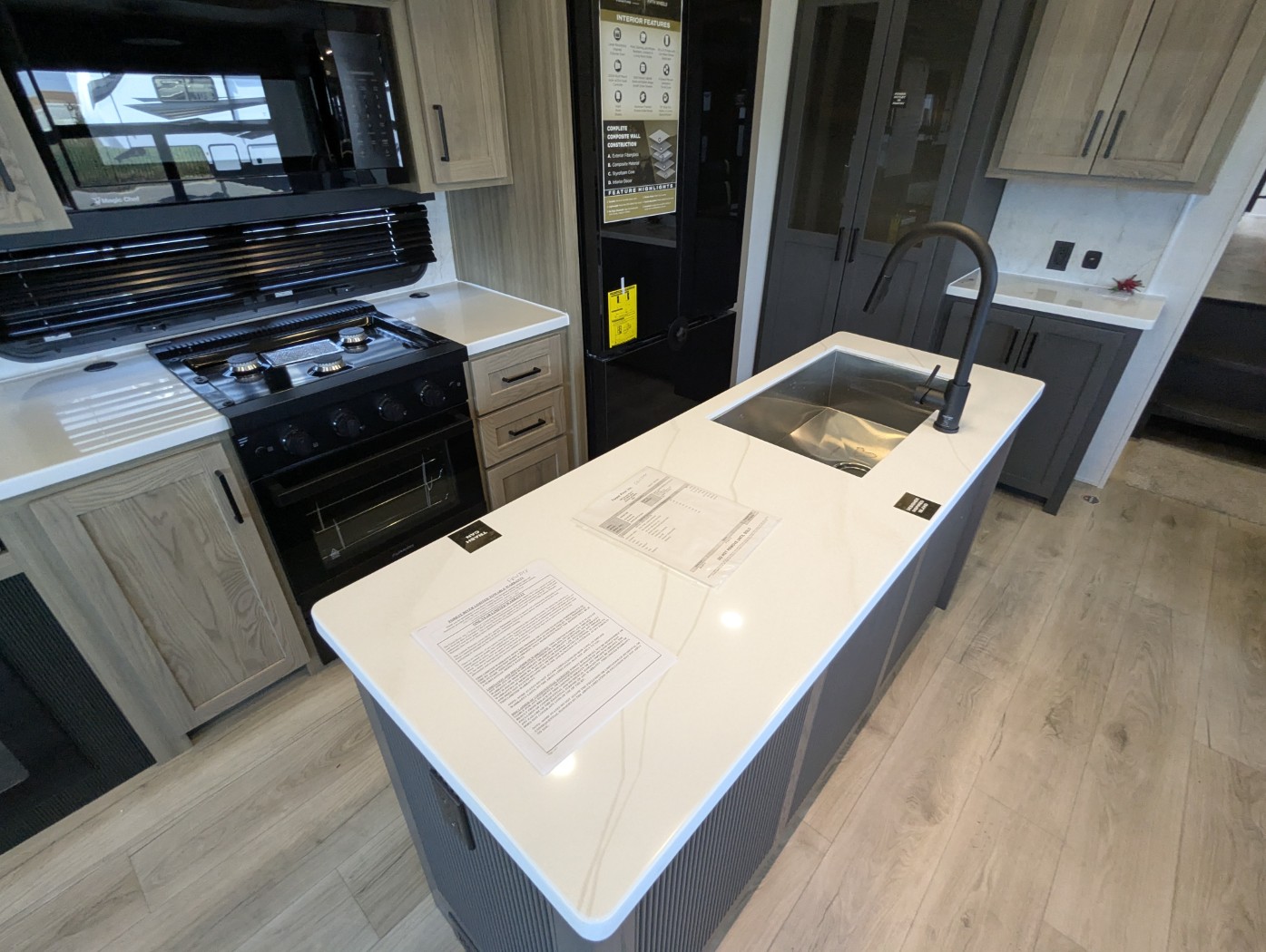2026 Forest River Rockwood Signature 401SFB - Image 37