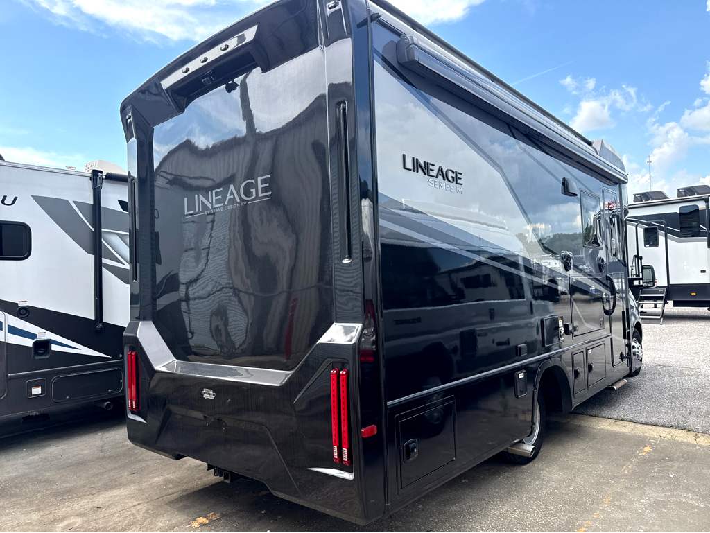 2025 Grand Design Lineage Series M 25FW - Image 4