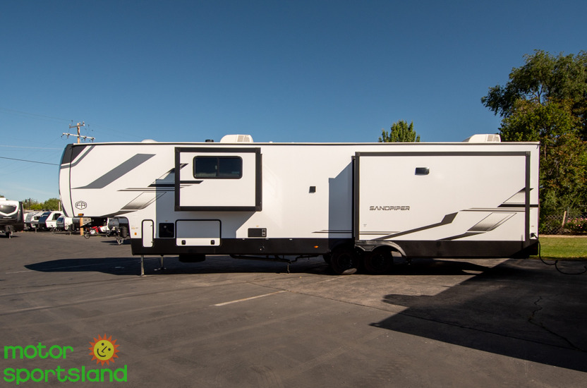 2026 Forest River Sandpiper 3900HBLR - Image 7