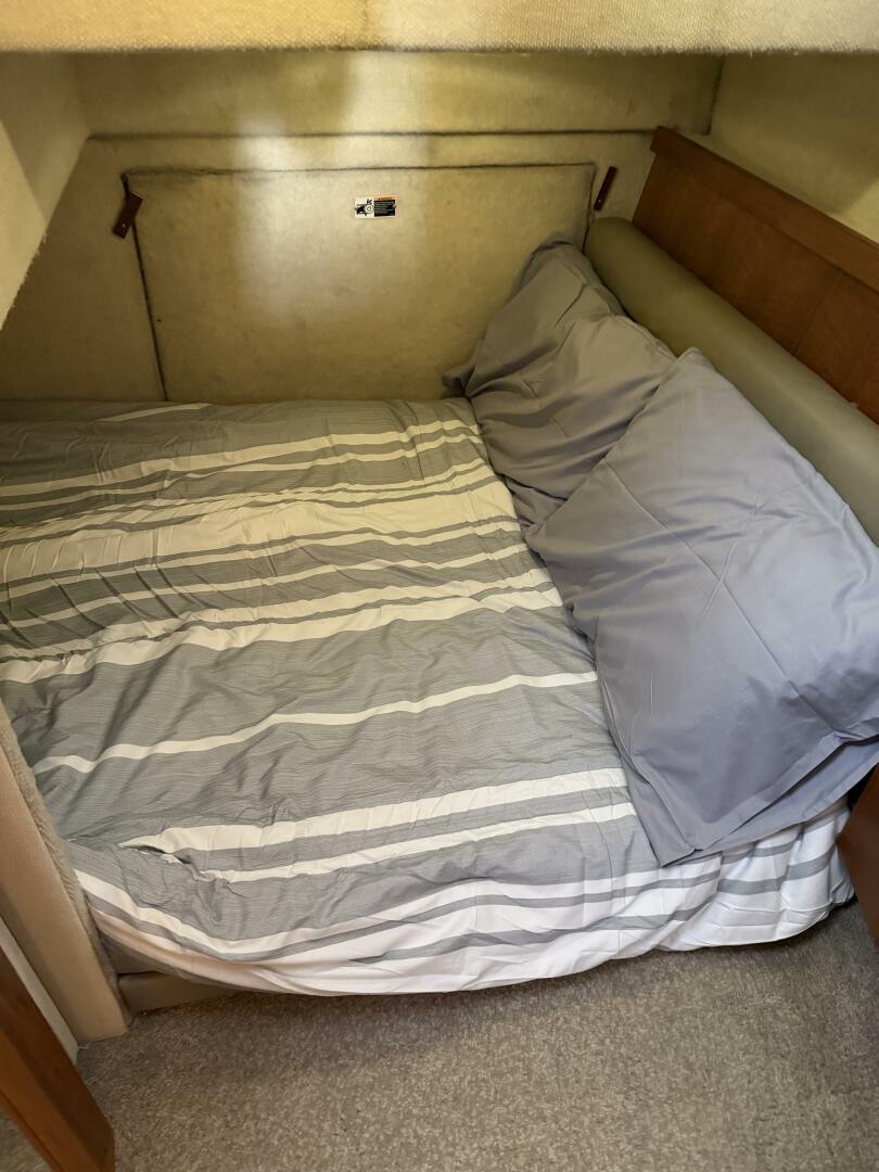1996 Bayliner 4087 Aft Cabin Motoryacht - Image 32
