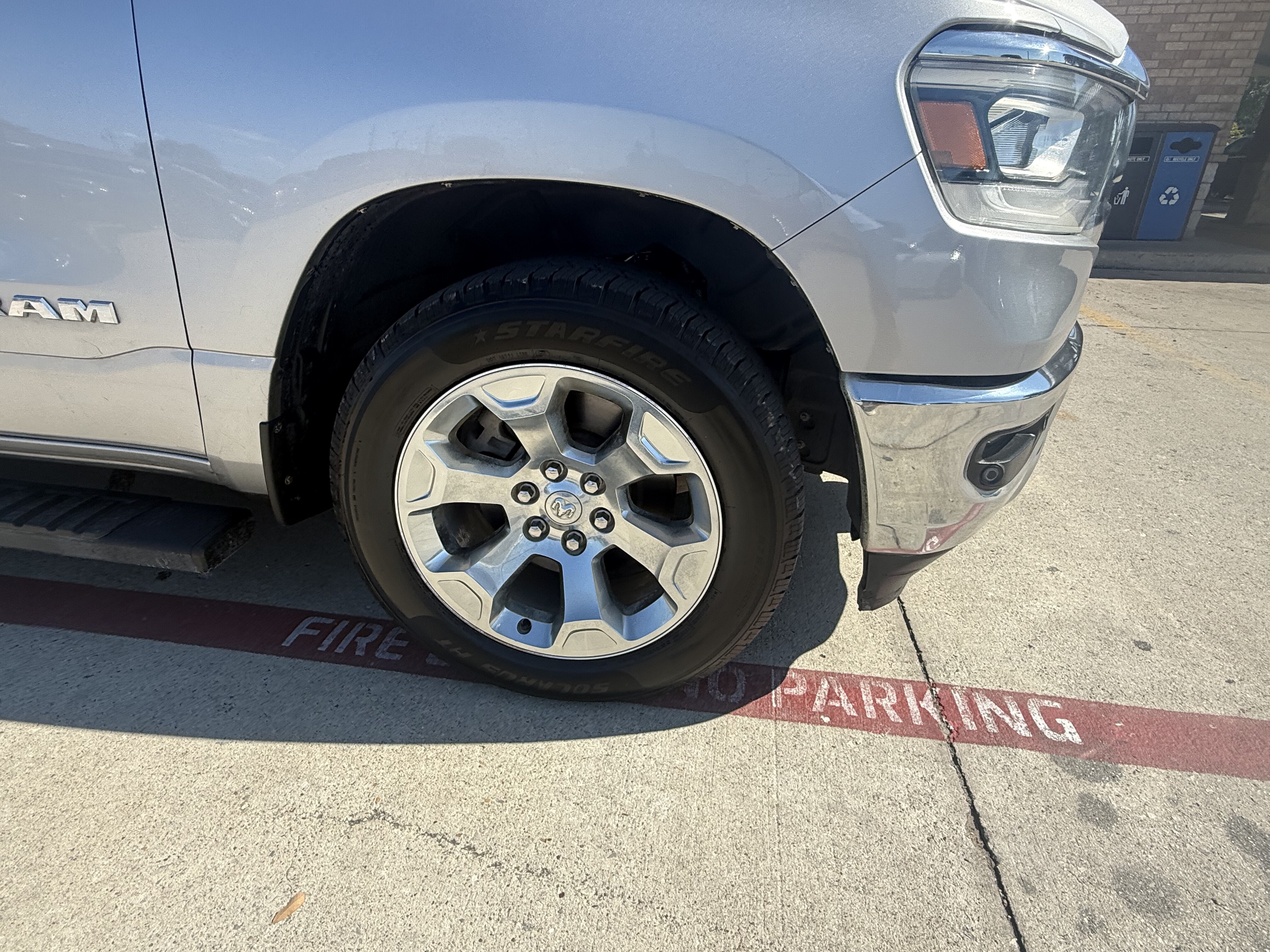 2019 Ram 1500 Pickup Crew Cab Bighorn/Lone Star 4WD - Image 4