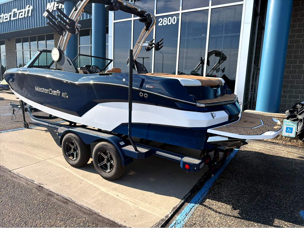 2022 MasterCraft NXT 22 - Image 3