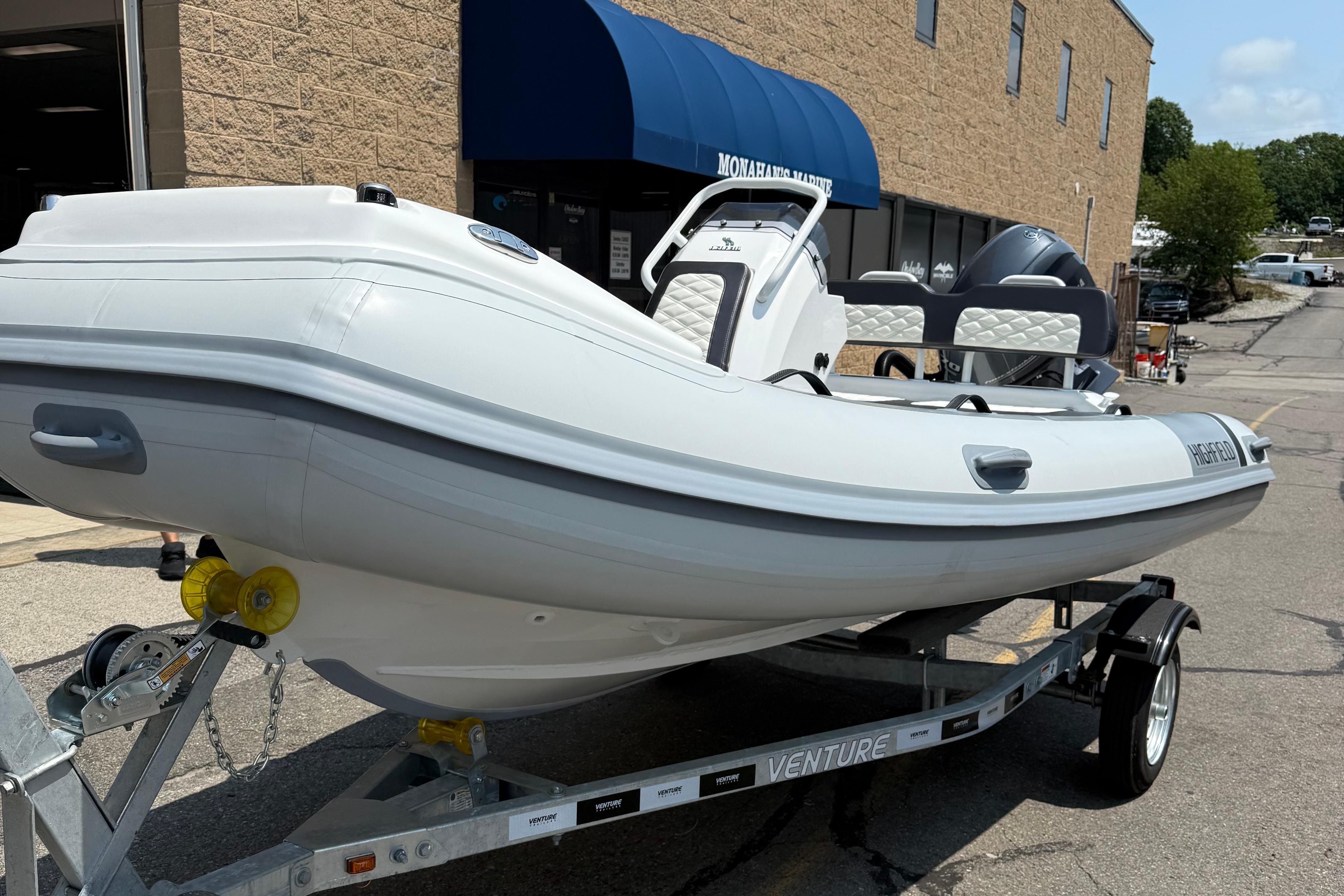 2025 Highfield Sport 420 Standard - Image 1