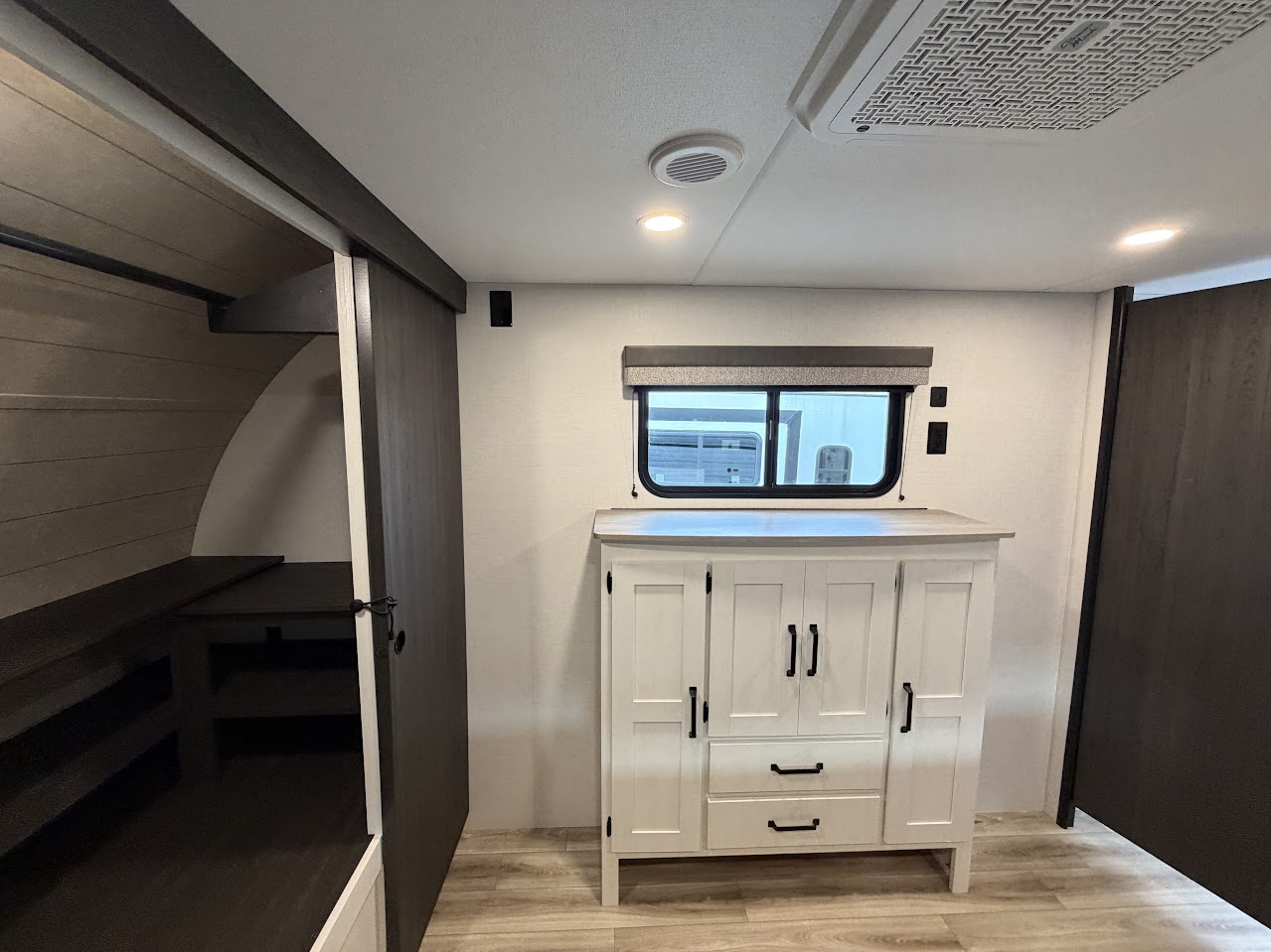 2027 VENTURE RV SIENNA 293VIK - Image 51