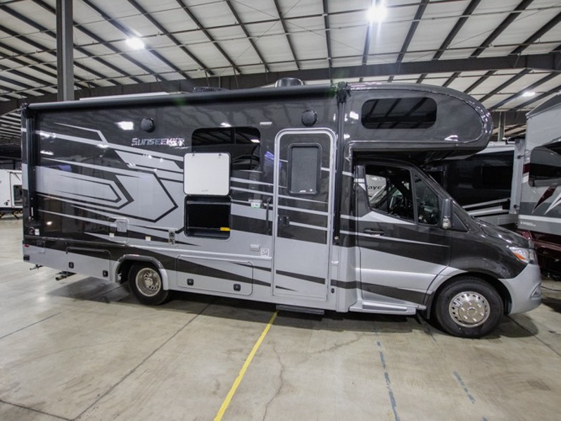 2023 Forest River Sunseeker 2400TSD - Image 2