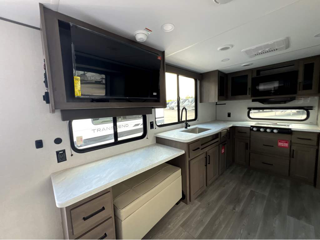2026 GRAND DESIGN TRANSCEND 315RKT - Image 9