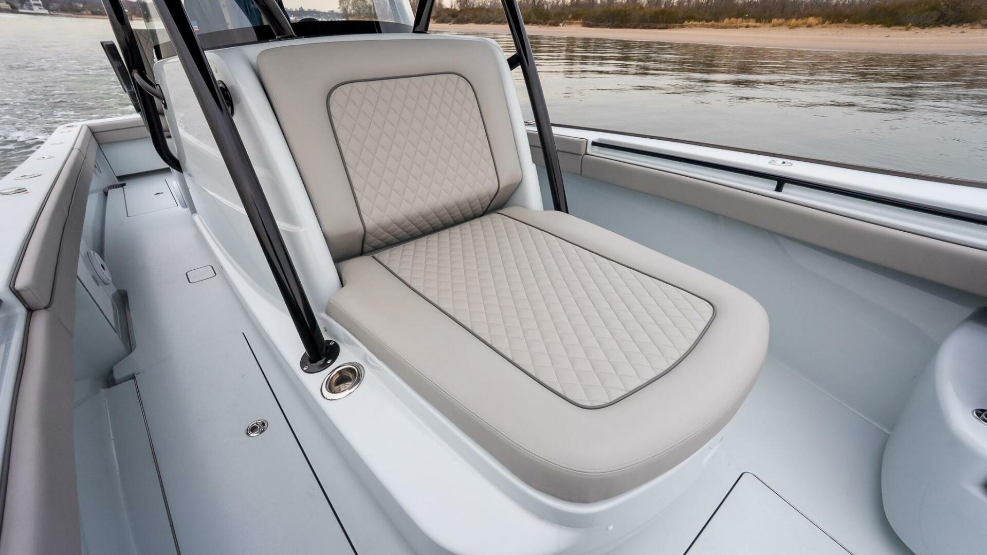 2023 Valhalla Boatworks V-33 - Image 32