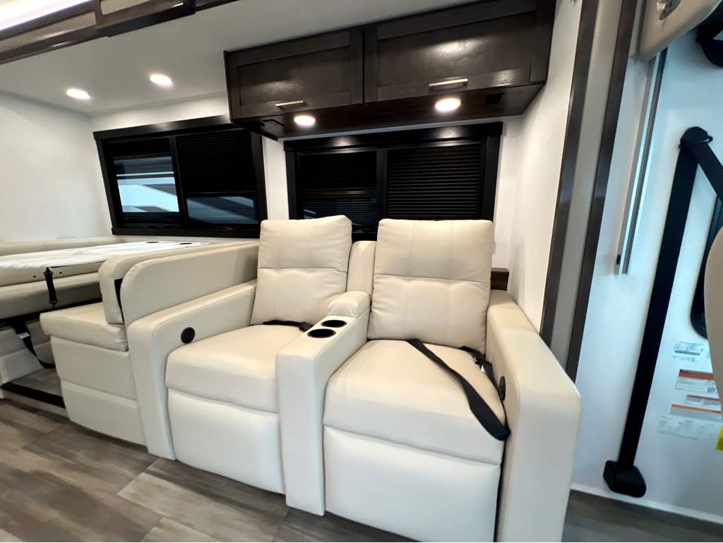 2026 ENTEGRA COACH VISION XL 34G - Image 7