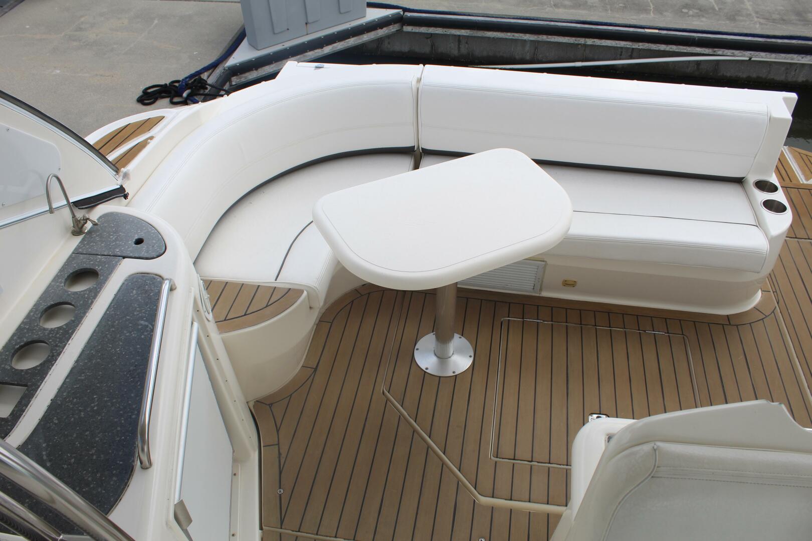 2007 Cruisers Yachts 420 Express - Image 16
