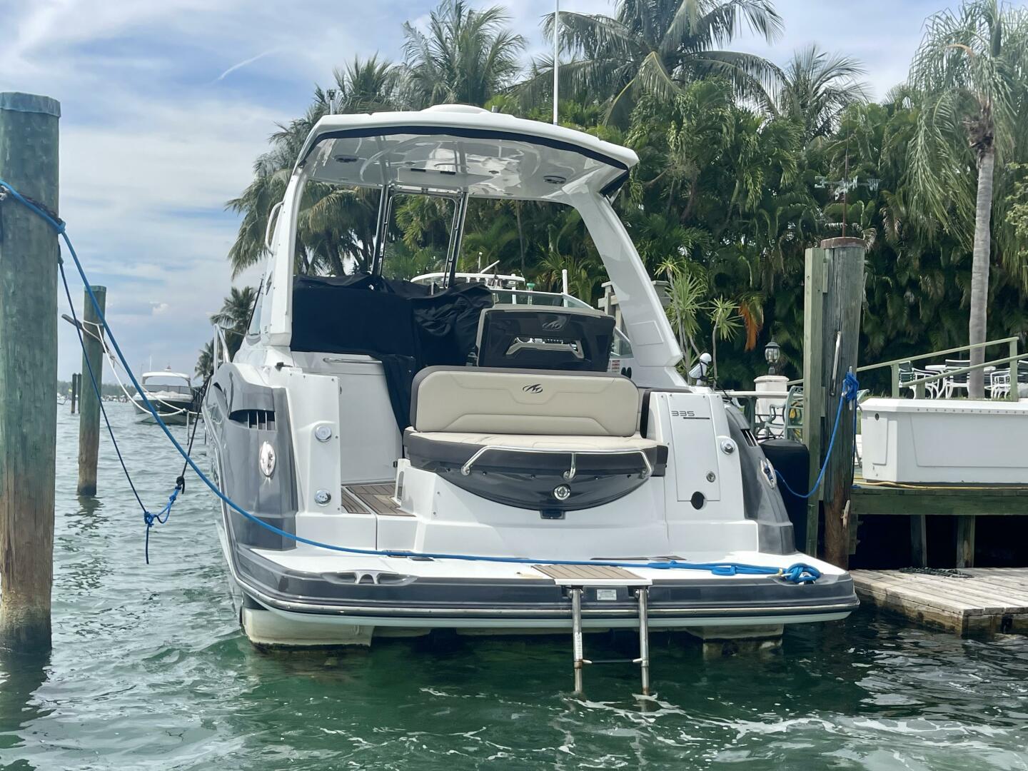 2016 Monterey 335 Sport Yacht - Image 5