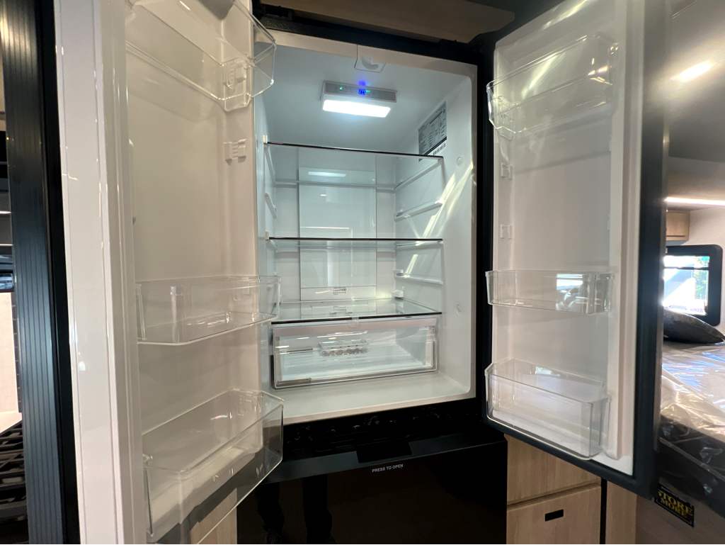 2026 GRAND DESIGN LINEAGE SERIES F 31ZW - Image 17