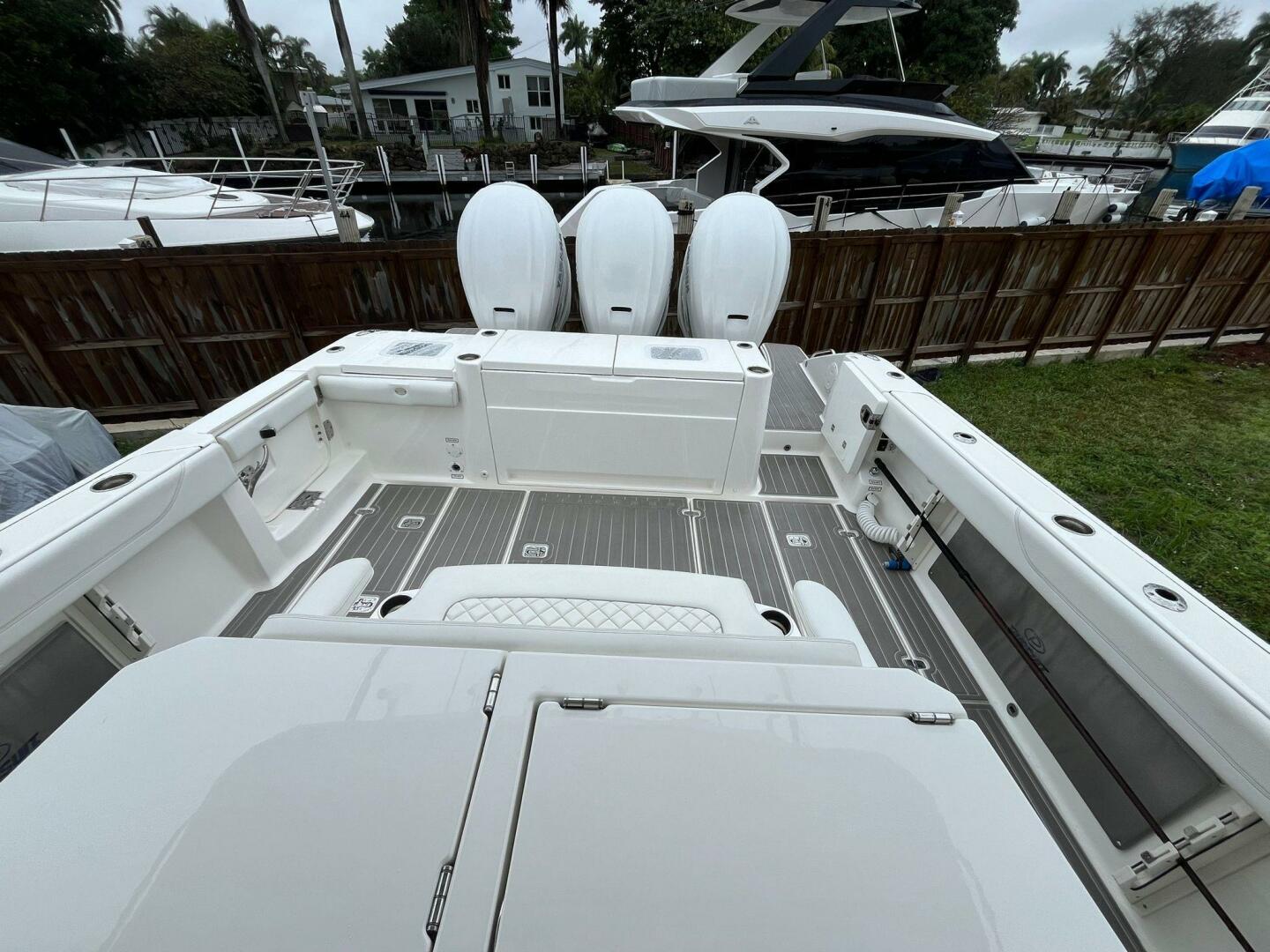 2021 Pursuit S378 - Image 16