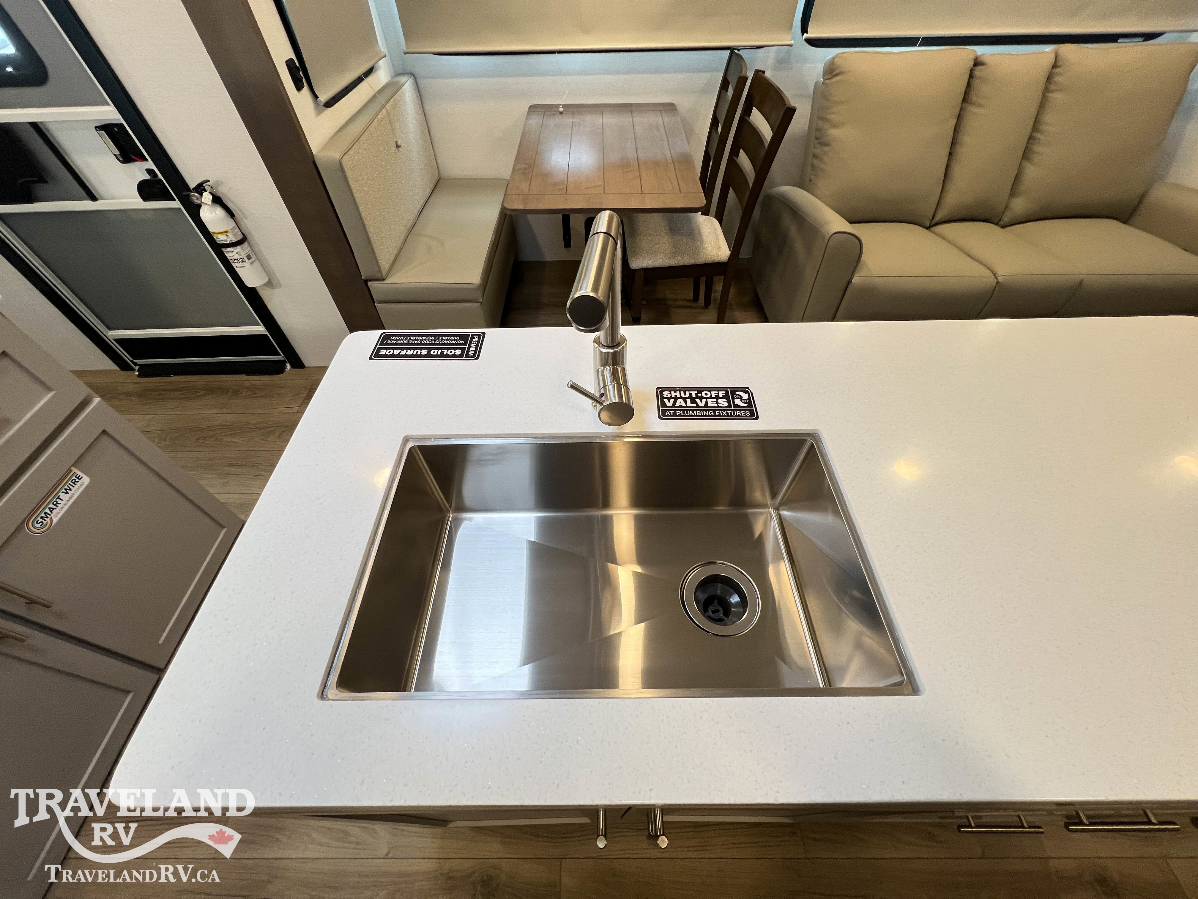 2026 Alliance RV AVENUE 332RL - Image 19