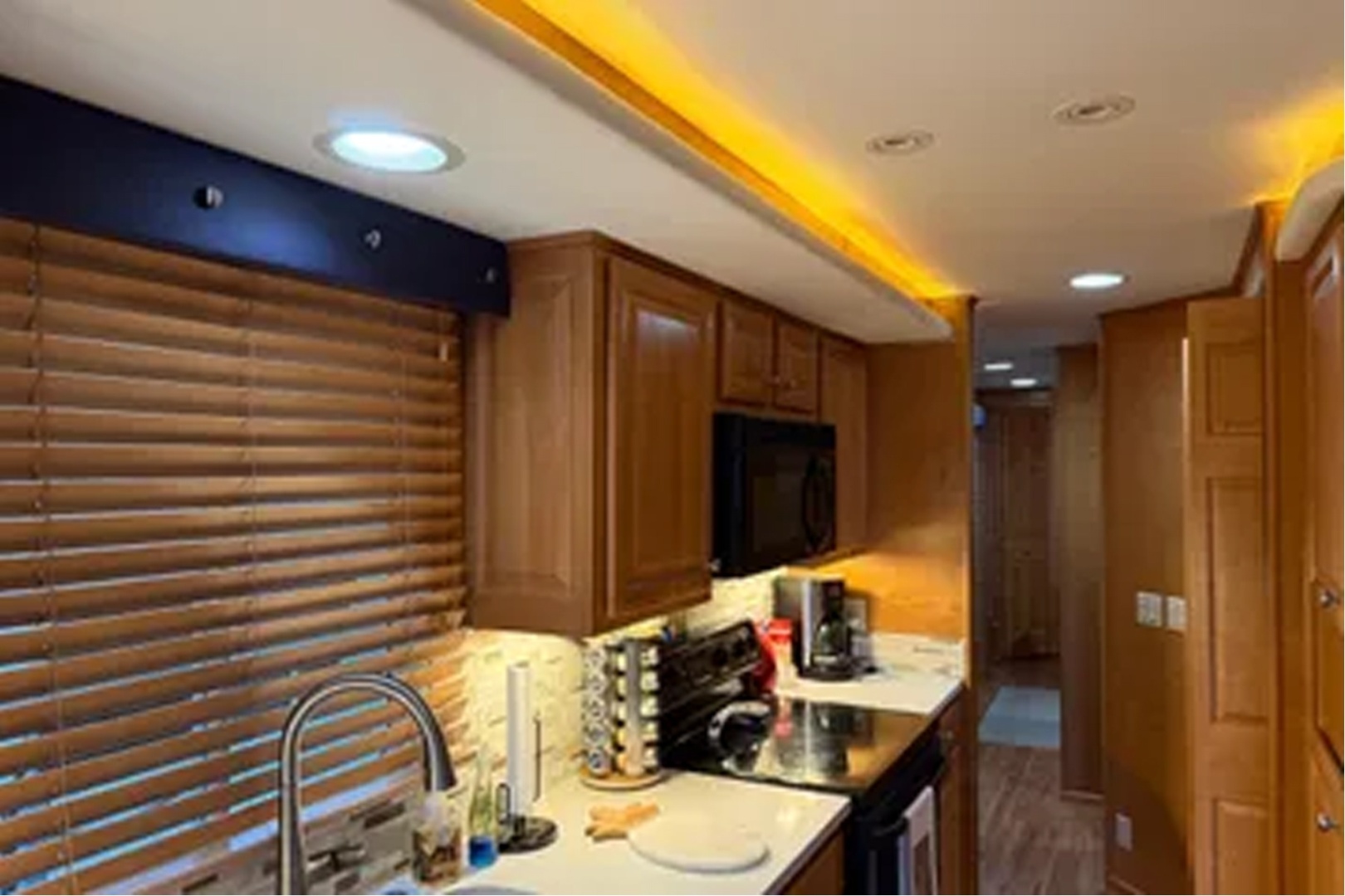 2001 Sharpe 80x18 - Image 92
