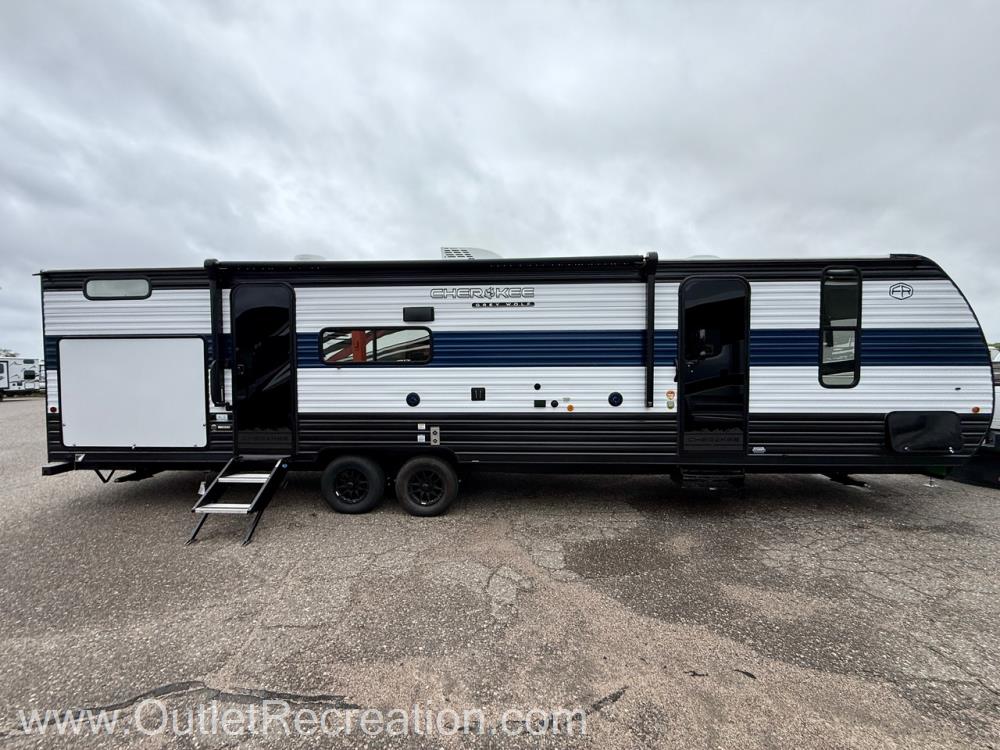 2025 CHEROKEE GREY WOLF 29TE - Image 3