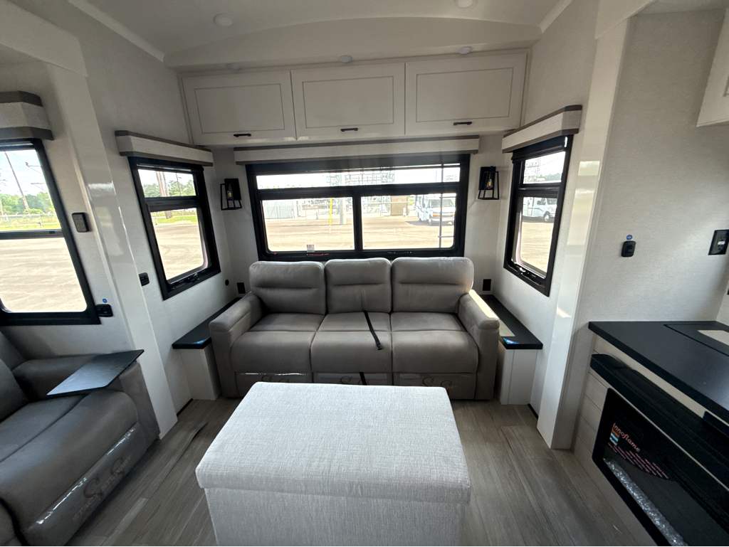 2026 JAYCO PINNACLE 36FBTS - Image 12