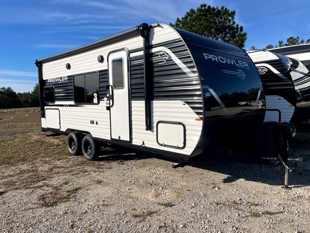 2026 HEARTLAND PROWLER 2000MB - Image 1