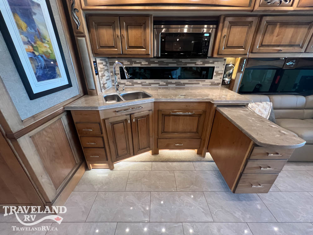 2019 Tiffin Phaeton 40 IH - Image 21