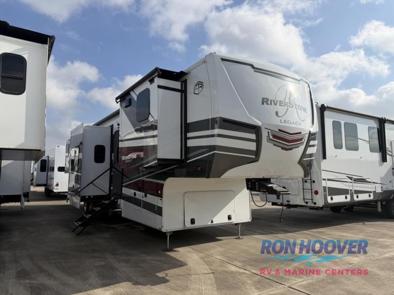 2025 FOREST RIVER 421FK - Image 3