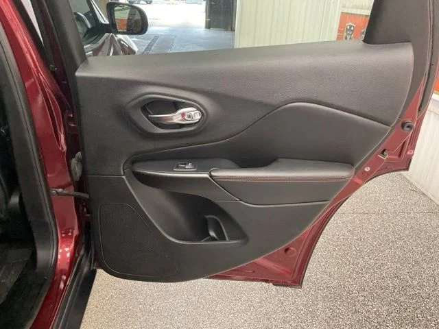 2021 Jeep Cherokee Utility 4D Trailhawk 4WD V6 - Image 22